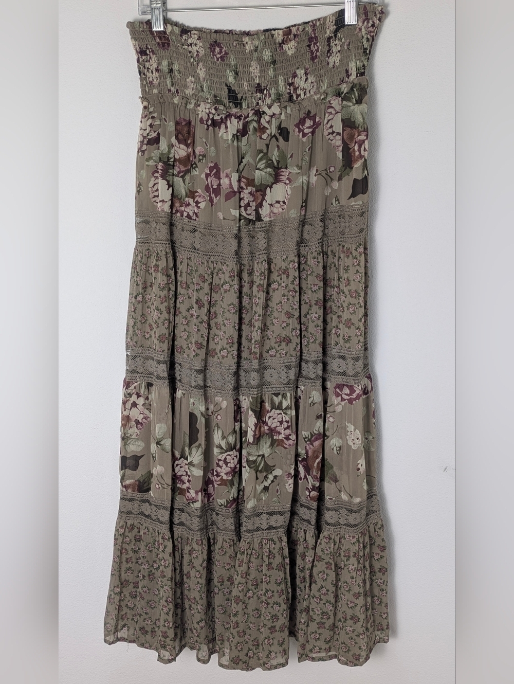 Black Rainn Women Beige Floral Ruffle Lace Maxi Skirt Size M/L Bohemia Festival